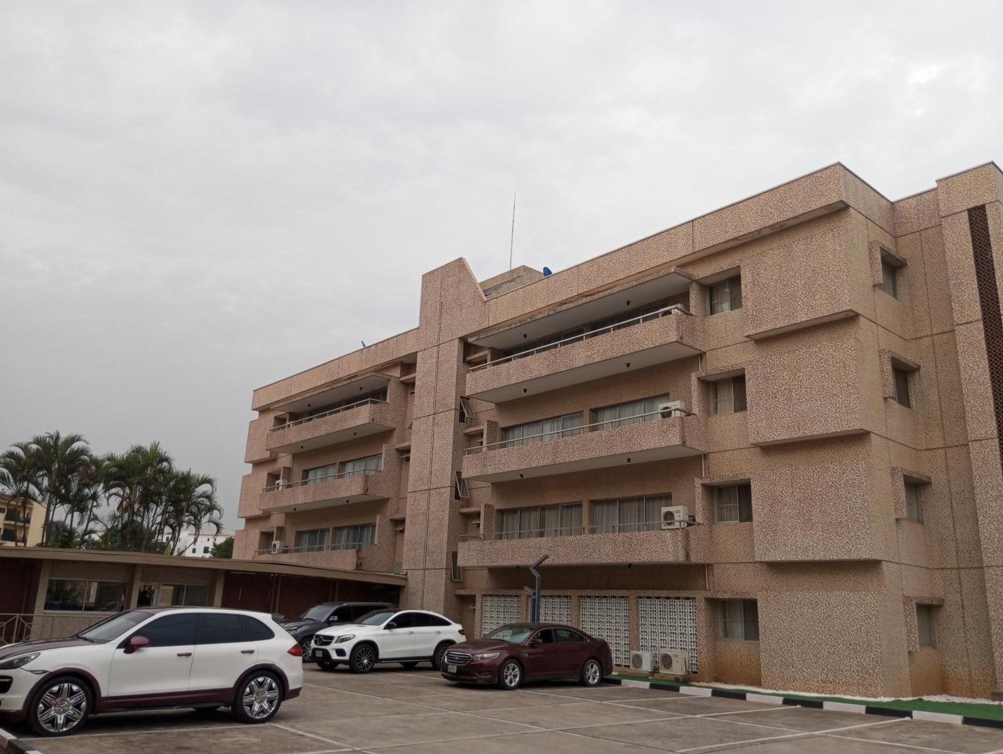 Sujimoto Residences Macdonald 拉各斯 外观 照片
