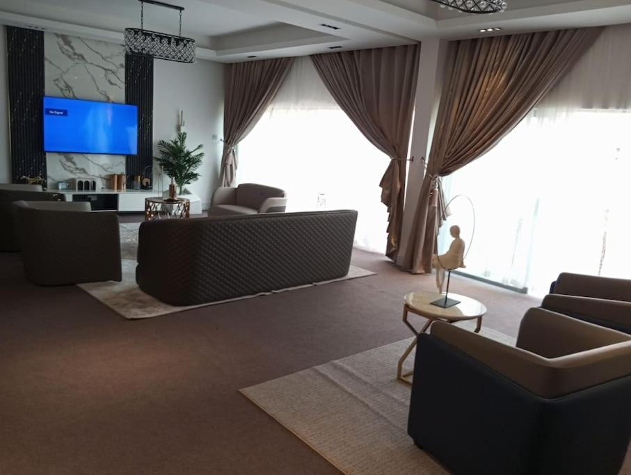 Sujimoto Residences Macdonald 拉各斯 外观 照片
