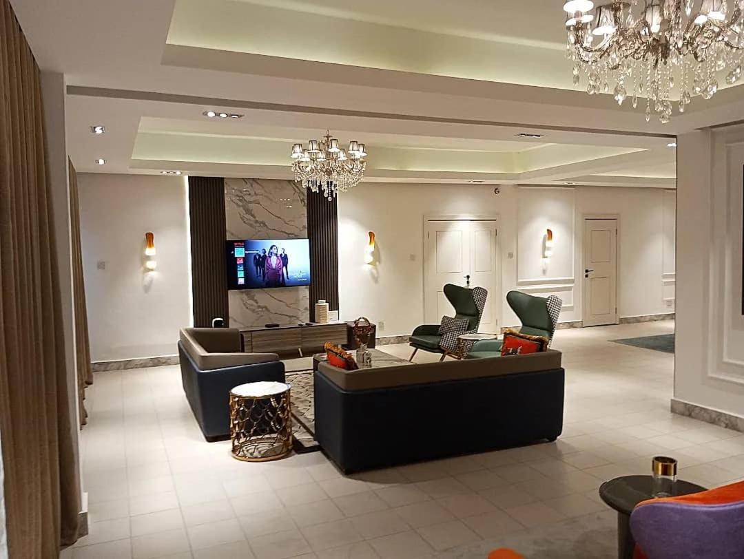 Sujimoto Residences Macdonald 拉各斯 外观 照片